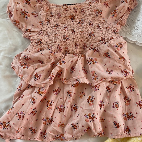 Spring dress bundle - Picture 2 of 5